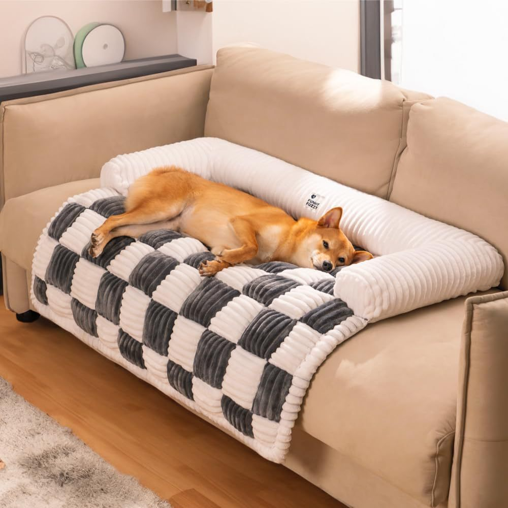 Pet bed for armchairs